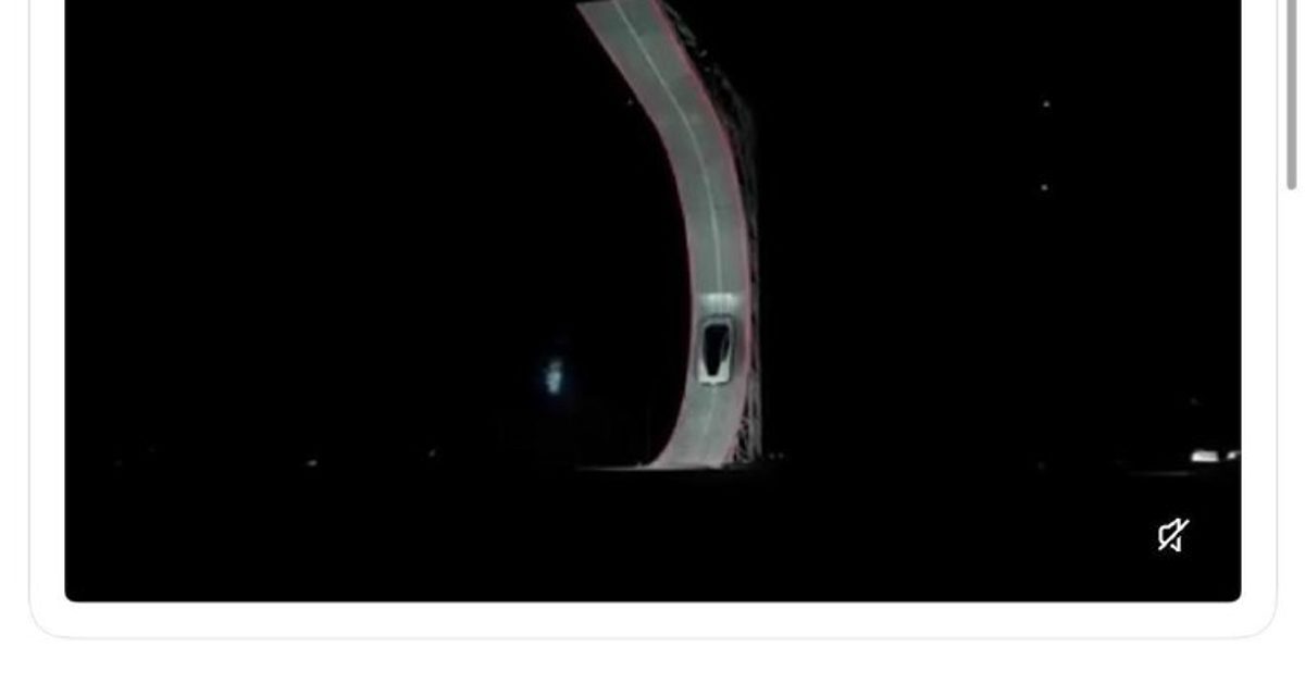 Tesla показала Roadster, который ездит вверх ногами и взлетает на ракетных двигателях